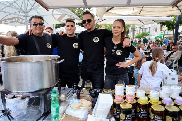 Kaštel Kambelovac: Održana tradicionalna Fešta o boba