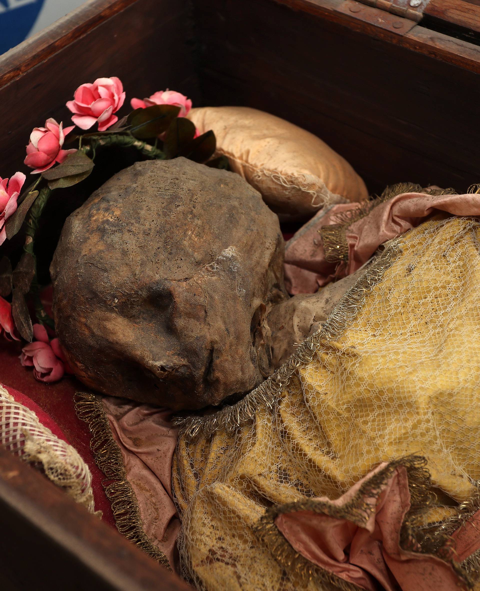 Palermo, a mummified child found in a trunk in the graveyard of the scrolls