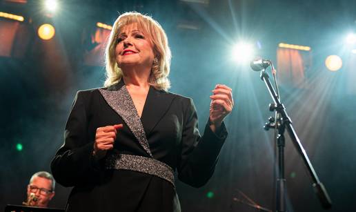 FOTO Jasna Zlokić nastupila je u Tvornici: Pogledajte atmosferu