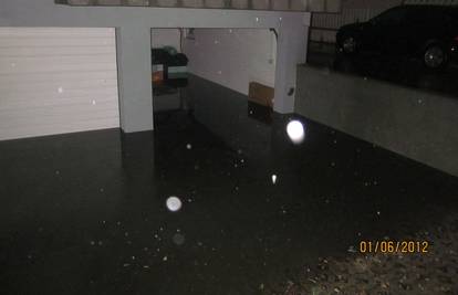 Obilna kiša poplavila podrume i nekoliko stanova u Zaprešiću