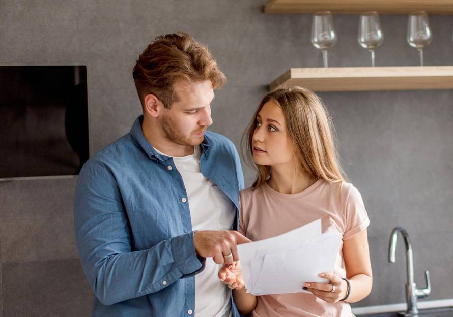 Vodič za zbunjene muškarce: Stvari koje žene često govore i što vam time zapravo žele reći