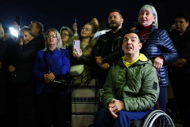 Suze i pjesma u Sarajevu u čast Halidu Bešliću 