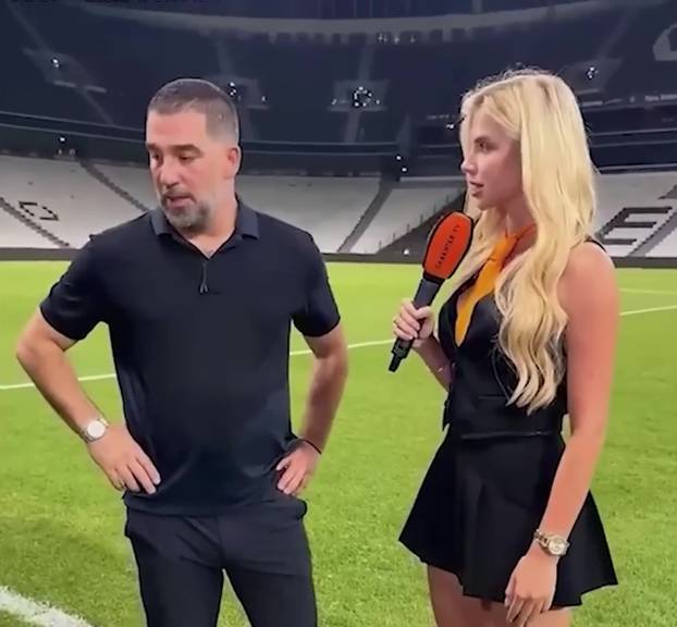 FOTO Srnin kolega pokušao je sve. Samo da ne pogleda u nju