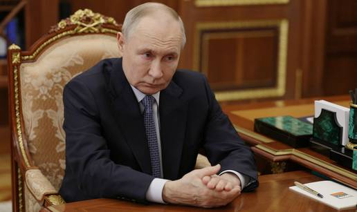 Vladimir Putin hvalio Muska, usporedio ga s ocem sovjetskog svemirskog programa