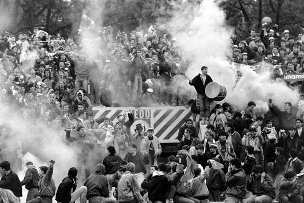 Zagreb: Savezna liga Jugoslavije, Dinamo - Borac, 7.4.1990.
