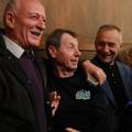 FOTO Legendarni Moka Slavnić pozirao sa zločincem Veselinom Šljivančaninom. Stigao i Šešelj