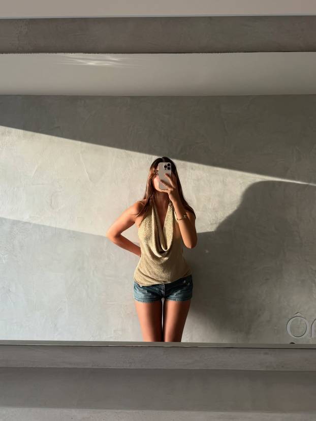 FOTO Opasno zgodna! Zanosne obline Shane osvojile su svijet
