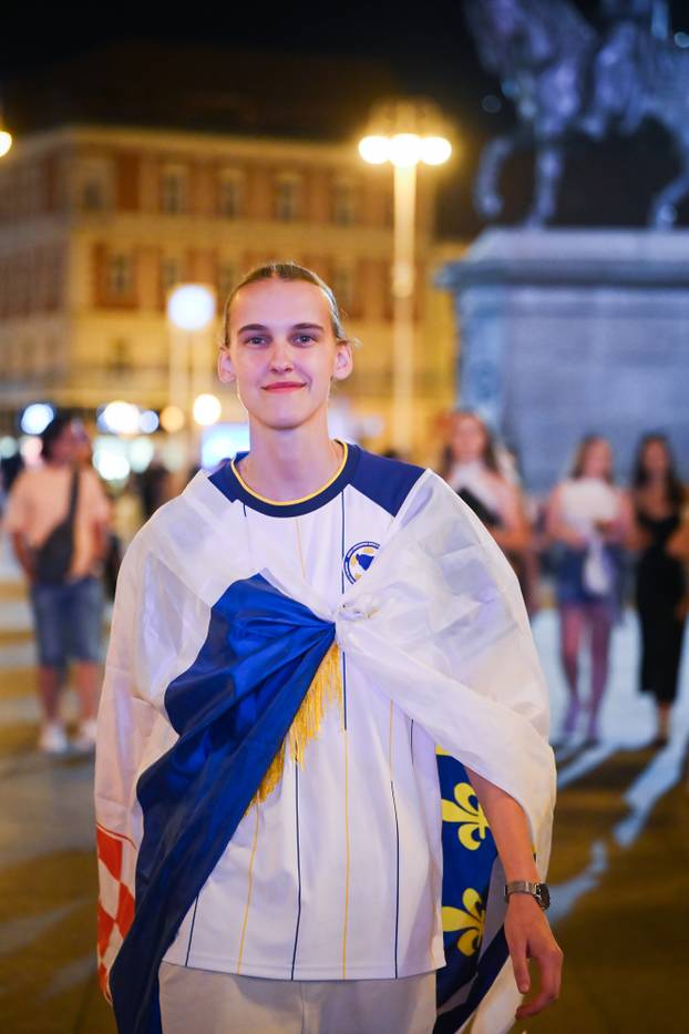 Kandidatkinja za Miss fotogeničnosti BiH pratila je utakmicu svoje reprezentacije u Zagrebu