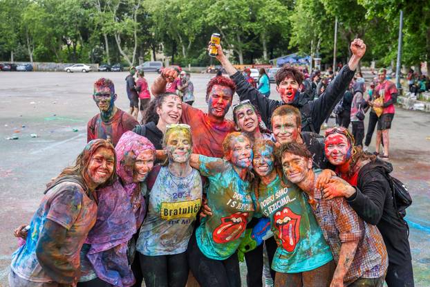 Pulski srednjoškolci slave kraj škole