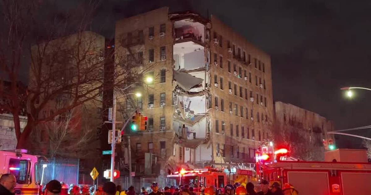 VIDEO Šok u New Yorku: Urušio se dio zgrade od šest katova. Kroz ruševine tražili preživjele