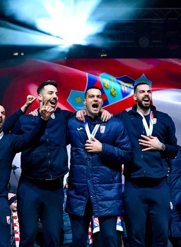 Zagreb: Marko Perkovi&cacute; Thompson nastupio na sve&ccaron;anom do&ccaron;eku hrvatske rukometne reprezentacije