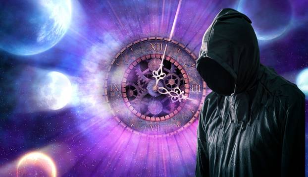 FOTO Tvrdi da je vremenski  putnik iz 2671.: 'Vanzemaljci nam prijete. Stigla je poruka...'