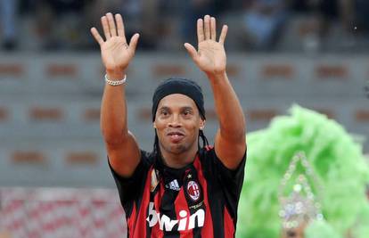 "Ronaldinho u gostima mora igrati kao kod kuće"