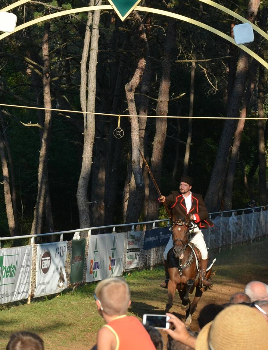 "Uljaniku ćemo možda moći pomoći preko HBOR-a..."