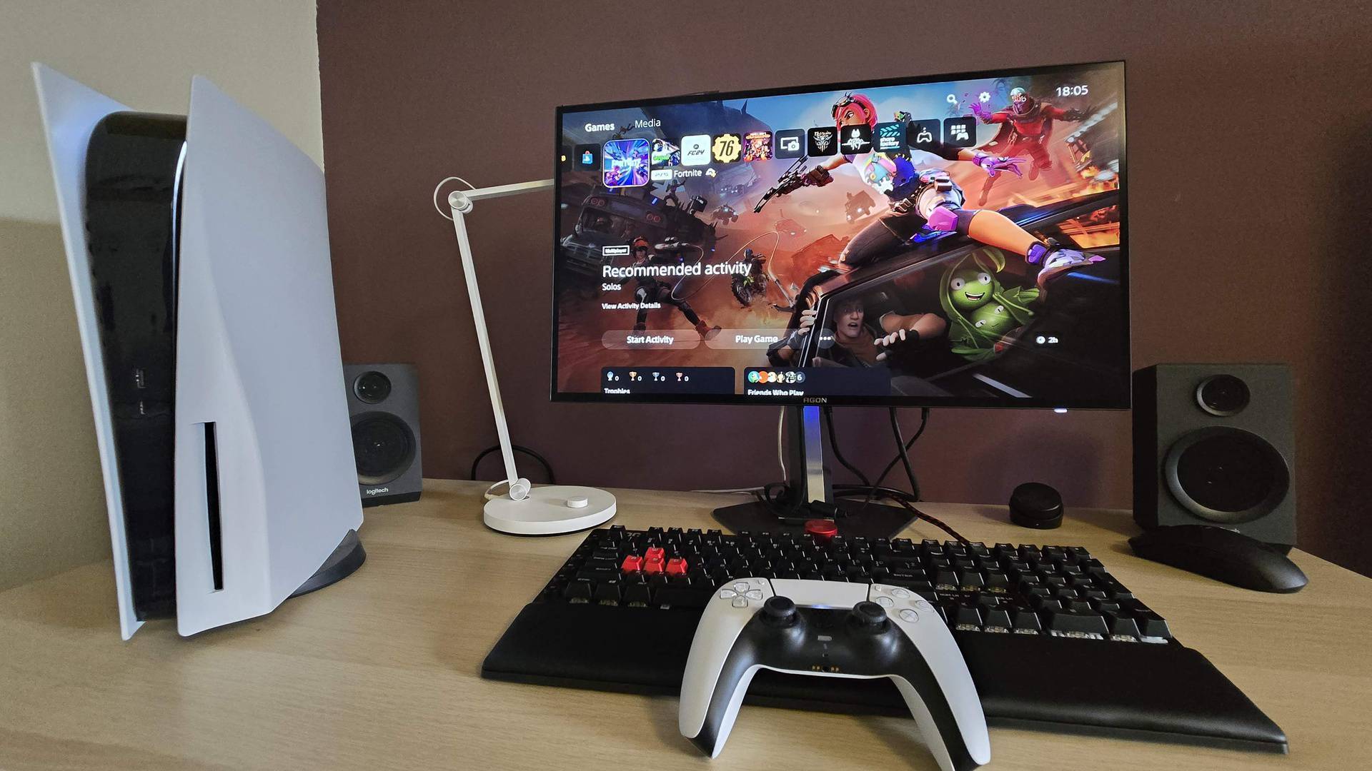 Munjevito brz i crna koja će vas progutati: Isprobali smo  AOC Agon PRO AG276QZD monitor