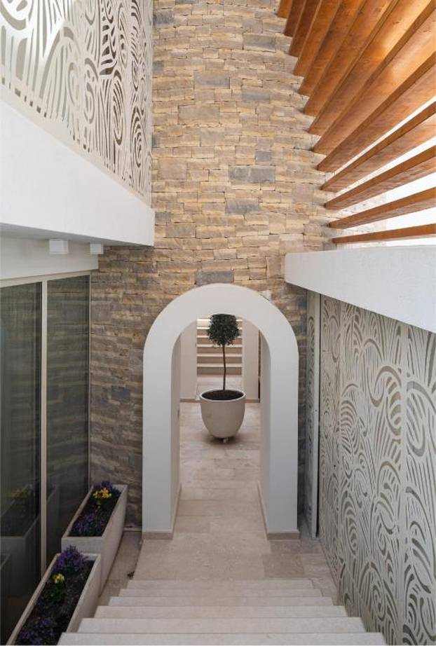 FOTO Ova kuća za odmor blizu Zadra nema niti jedan 'ravni' zid, a noćenje stoji 1100 eura