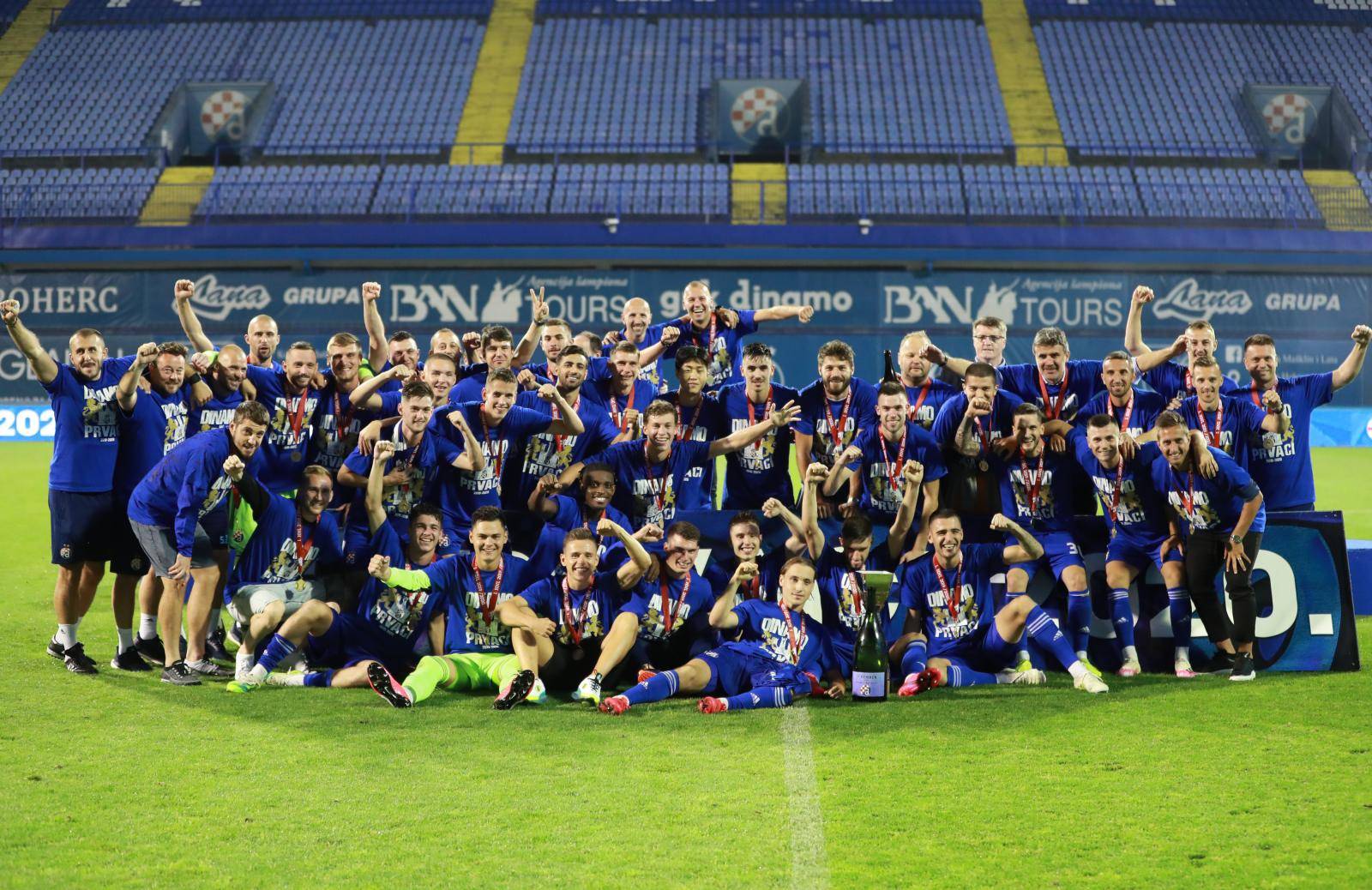 Dinamo na praznom stadionu proslavio naslov prvaka