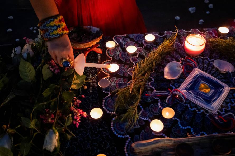 Vigil in memory of Texas flooding victims, in San Antonio