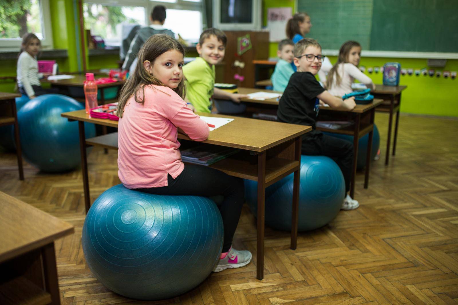 'Njišemo se, cupkamo i već bolje učimo na pilates loptama'