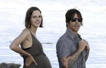 Pjevač 'Red Hot Chili Peppersa' opet slobodan