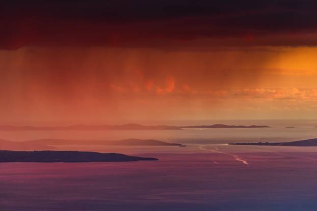 Kozjak: Zalazak sunca promatran sa vrha Sv. Jure 