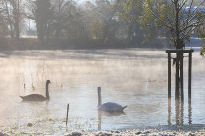 FOTO Zaleđeno jutro: Karlovac se jutros probudio na minus pet