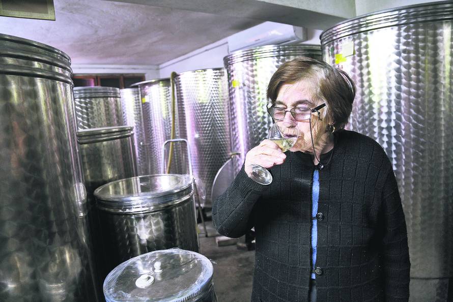 Ja sam vinska kraljica: Mira (80) je prava profesionalka