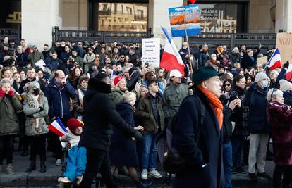 Žele produljit zakonskog roka za pobačaj: Prosvjedi u Parizu