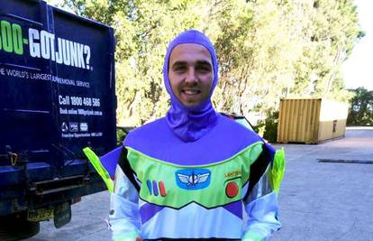 Buzz Lightyear stvarno postoji: Ima osobnu iskaznicu i vozačku