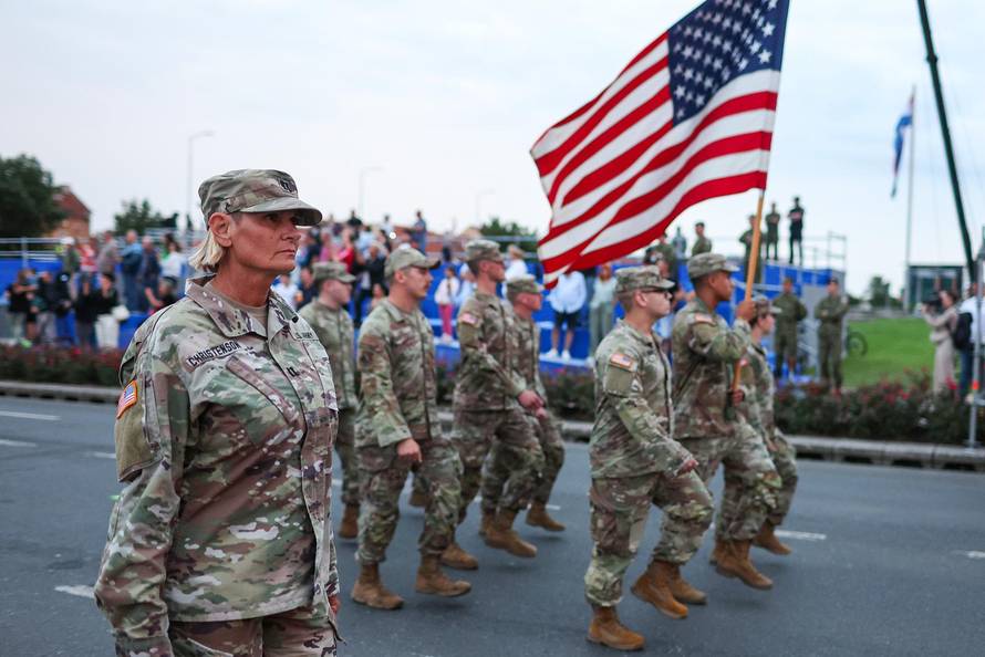 Zagreb: Generalna proba svečanog vojnog mimohoda