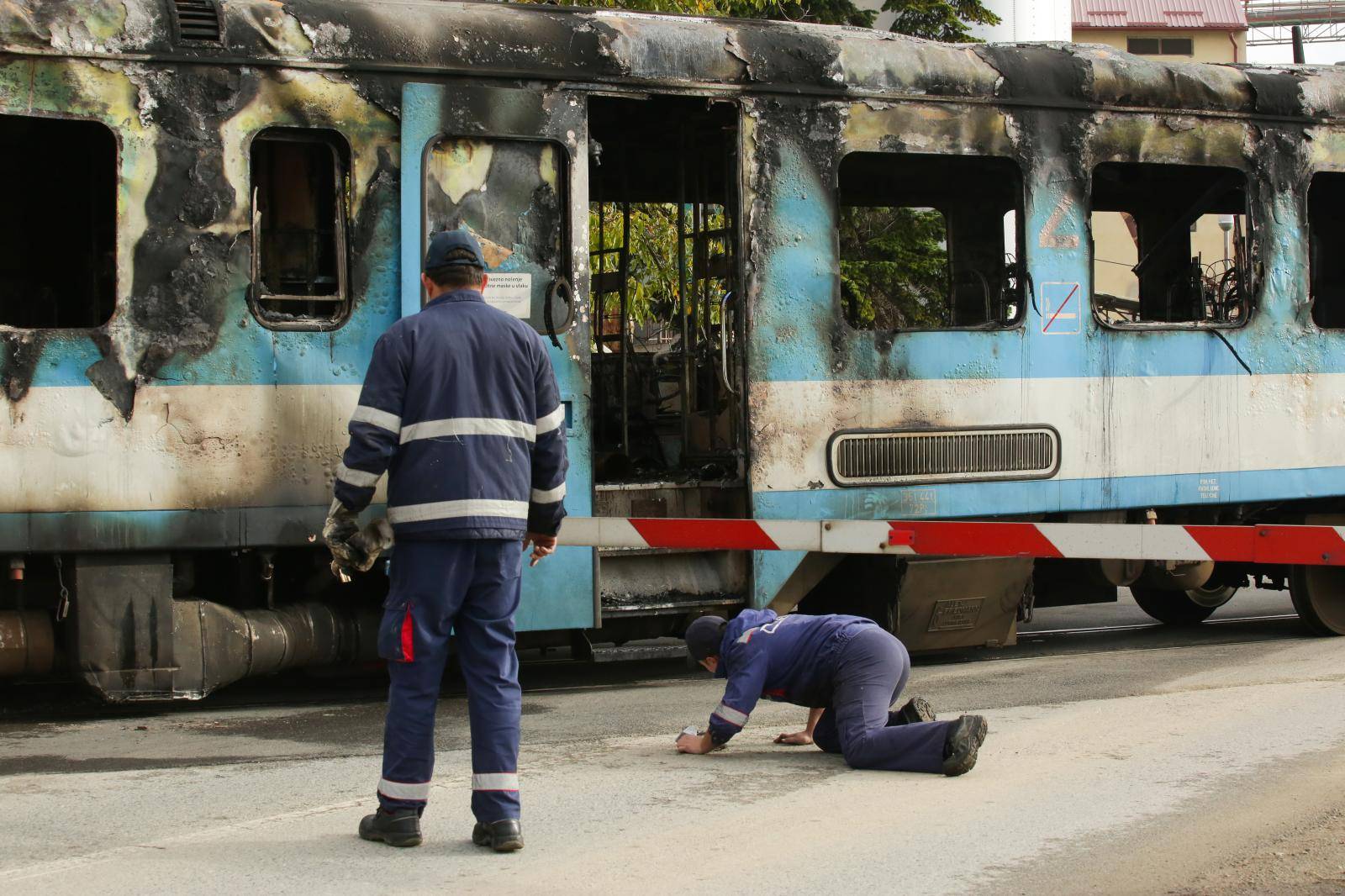 Izgorio putnički vlak u Našicama