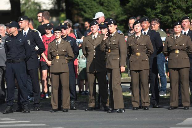 Zagreb: Svečani vojni mimohod u povodu 30 godina VRO Oluja