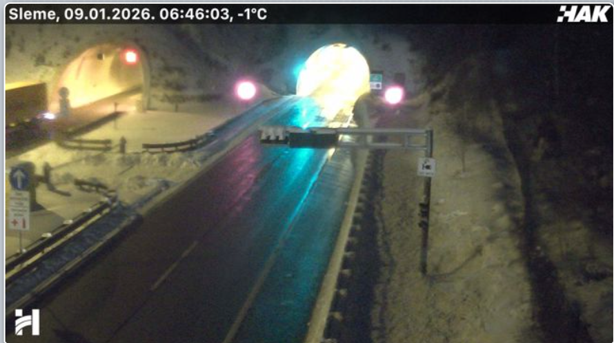 Zaledio vam se auto? Evo što niti slučajno ne smijete raditi