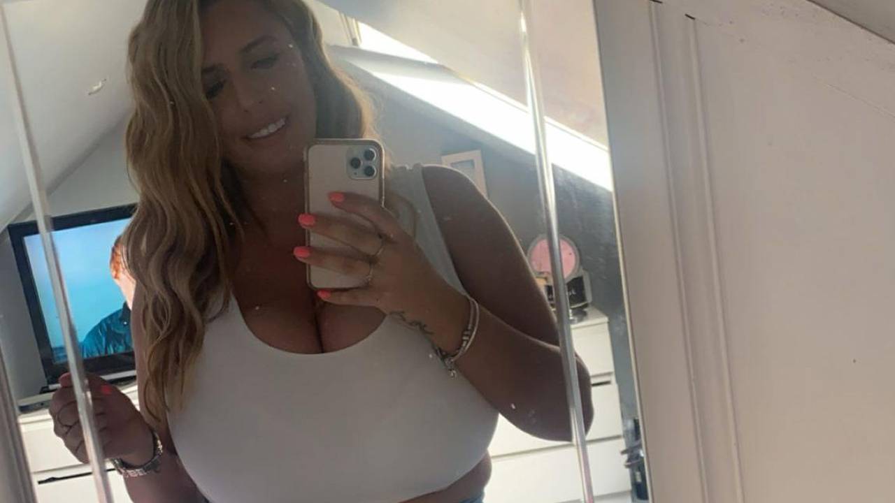 FOTO 'Morala sam smanjiti ove mega-grudi! Ljudi su  buljili u mene, a tek komentari žena...'