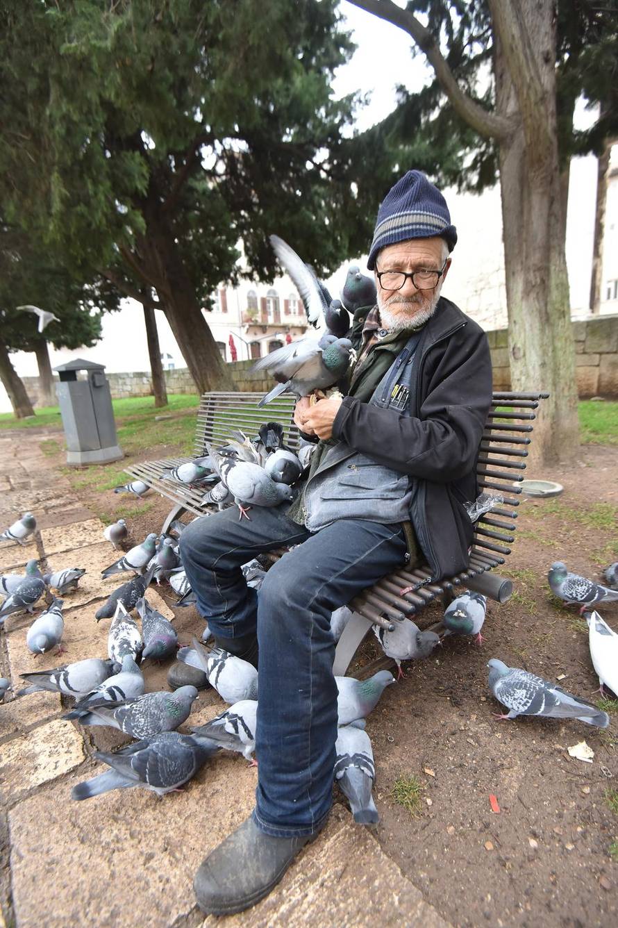 Dobri duh Pule Said Muharemi svakodnevno hrani golubove