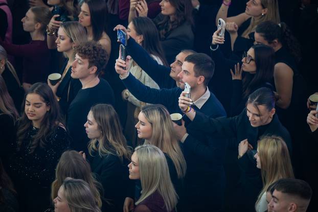 Zagreb: Popodnevni doček uz Aleksandru Prijović