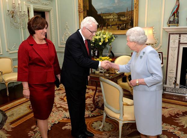 London: Ivo Josipovic susreo se s kraljicom Elizabetom