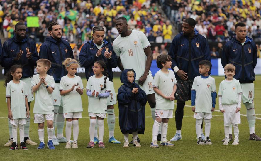 International Friendly - Brazil v France