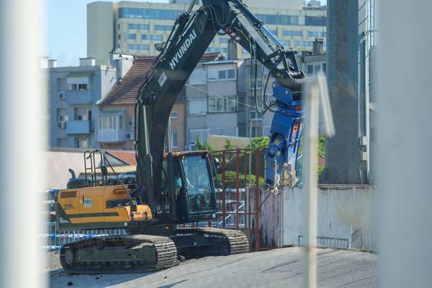 Bageri ušli na Kranjčevićevu, počela je rekonstrukcija legendarnog zagrebačkog stadiona