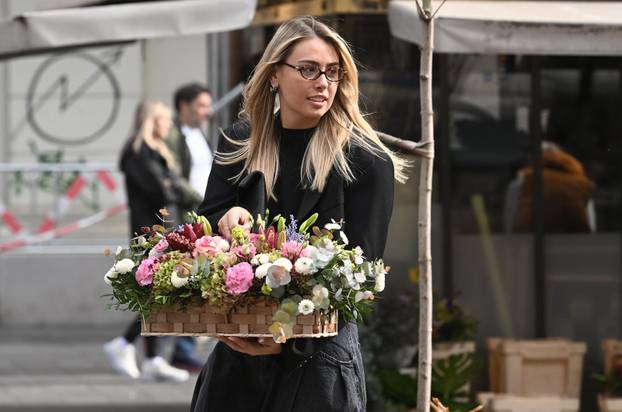 Zagreb: Anica Kovac sa kcerkom kupovala cvjece