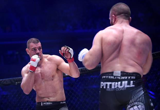 Zagreb: Borilački spektakl KSW 51, Ante Delija - Oli Thompson