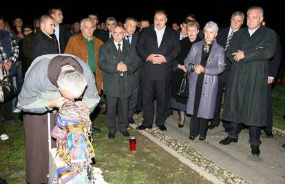 Ivo Sanader se molio sa stradalnicima na Ovčari
