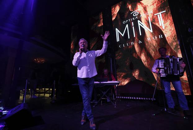 Zagreb: Miroslav Ilić održao je koncert u klubu Mint 