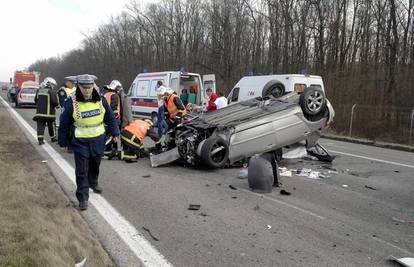 Jastrebarsko: U kamion se zabio auto, a ne obrnuto