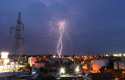 Vrućine nam se vraćaju, ali  krajem tjedna novi preokret...