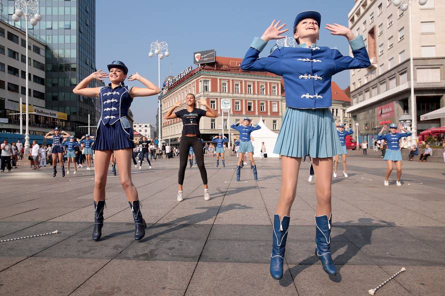 Zagrebačke mažoretkinje na Trgu proslavile 4000. nastup