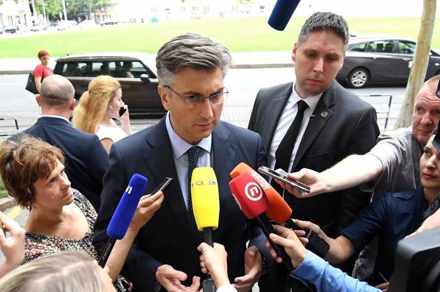 Zagreb: OdrÅ¾ana zajedniÄka sjednica PredsjedniÅ¡tva i Nacionalnog vijeÄa HDZ-a