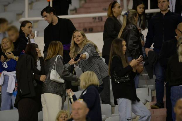 FOTO Obitelj Modrić bodrila je naše nogometaše na Poljudu: Evo tko je još bio na tribinama