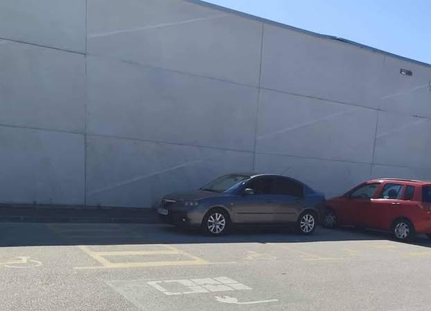 FOTO Ako trebate savjet kako (ne) parkirati, pogledajte ove bisere! Od ovoga boli glava