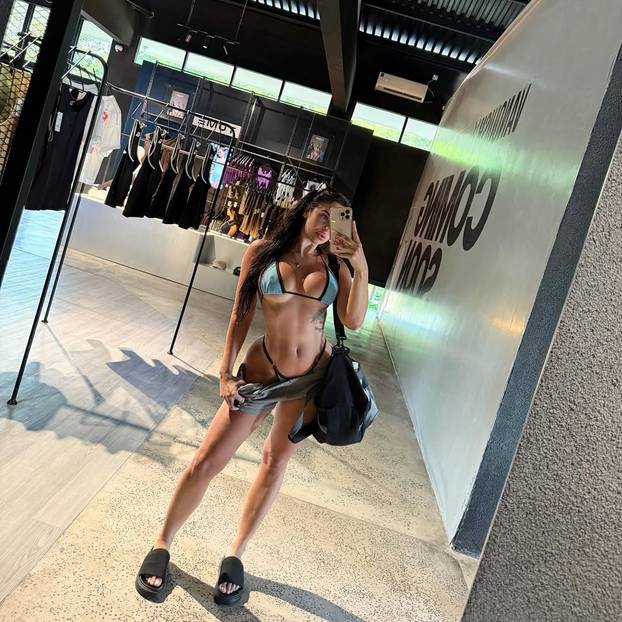 FOTO Čuvala je zatvorenike, sad traži dečka: Želim mišićavog, odanog, mora biti obdaren...